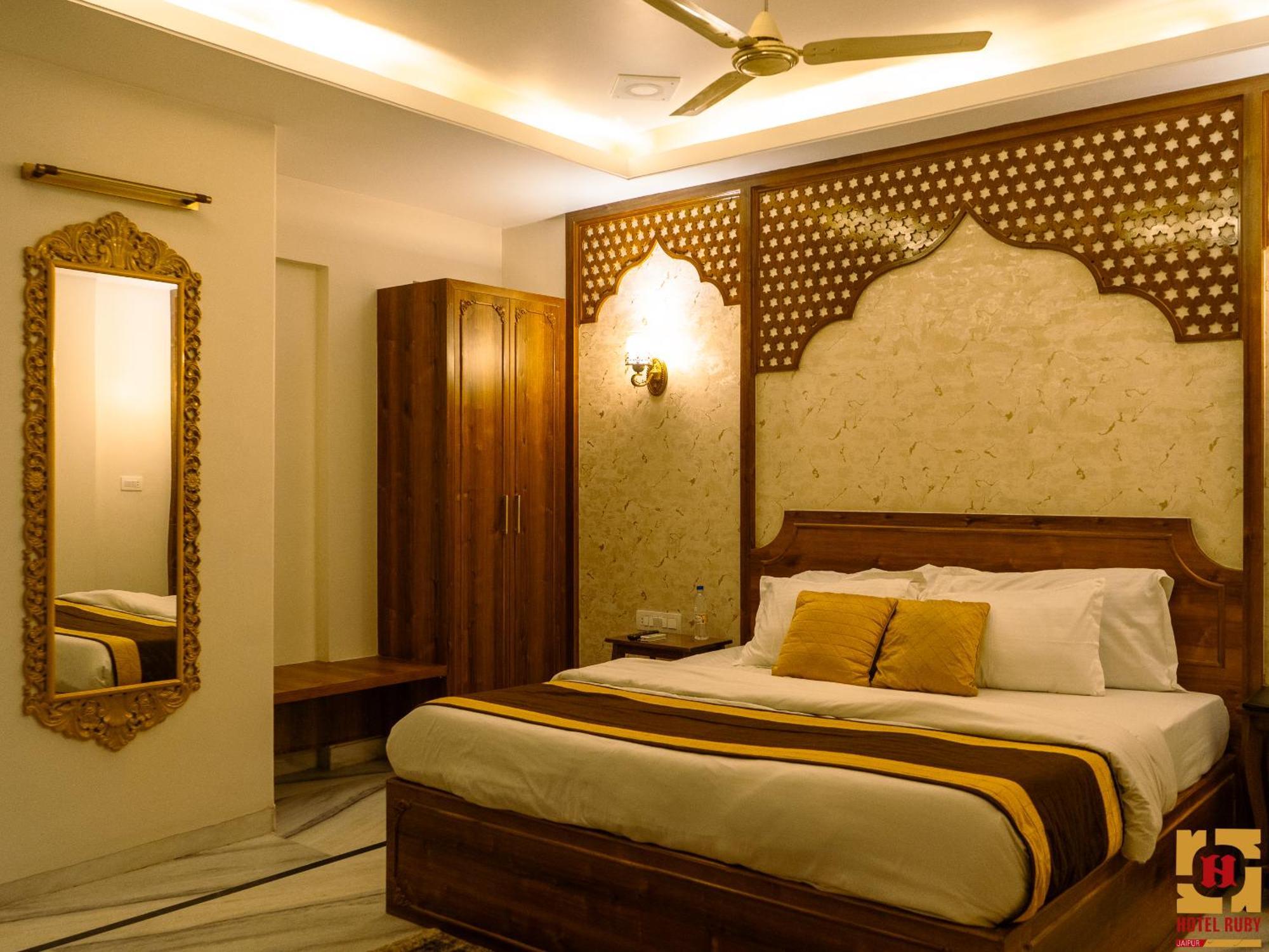 Hotel Ruby Джайпур Екстериор снимка