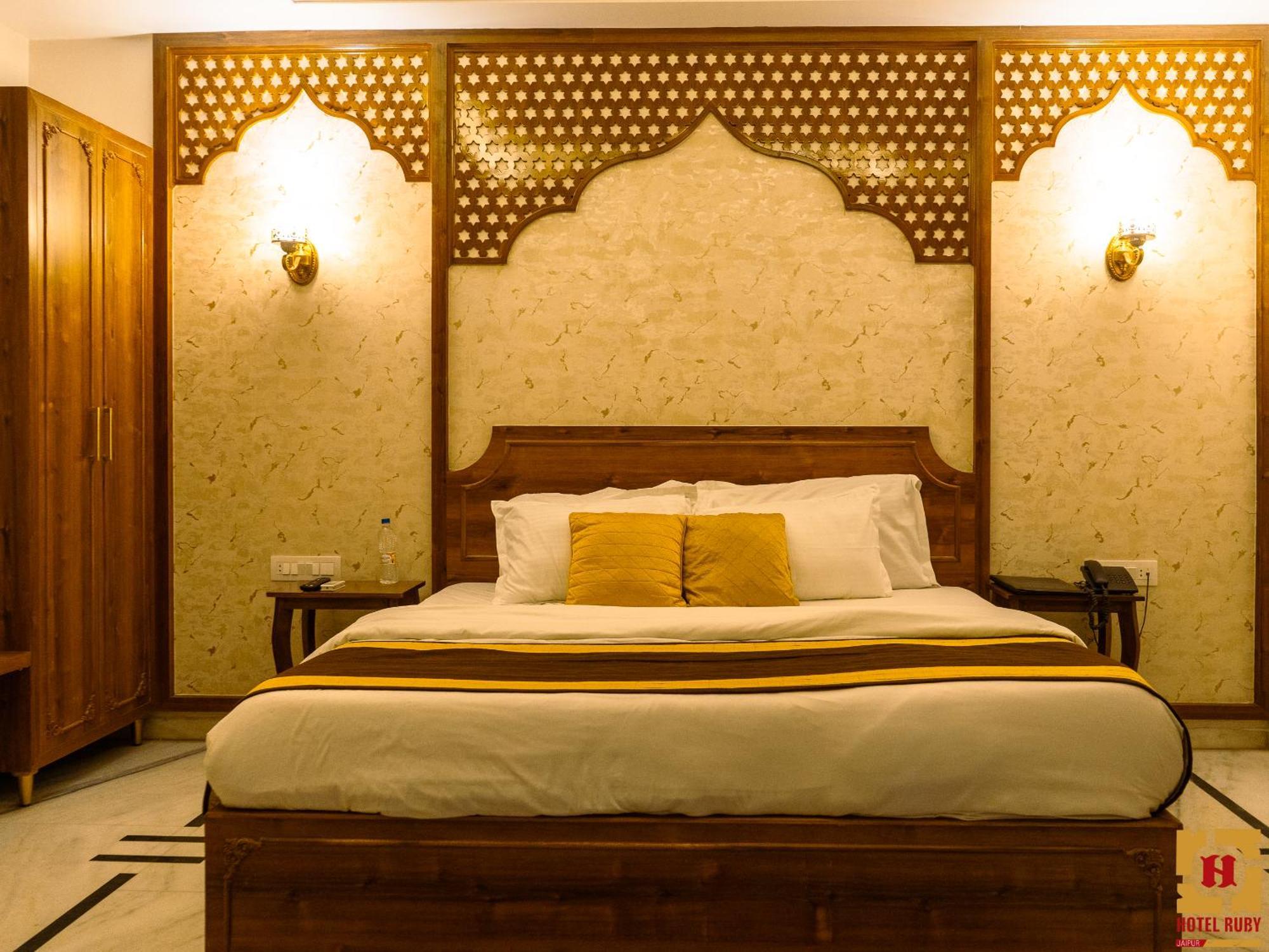 Hotel Ruby Джайпур Екстериор снимка