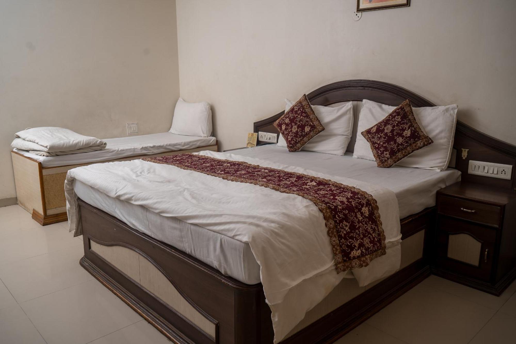 Hotel Ruby Джайпур Екстериор снимка