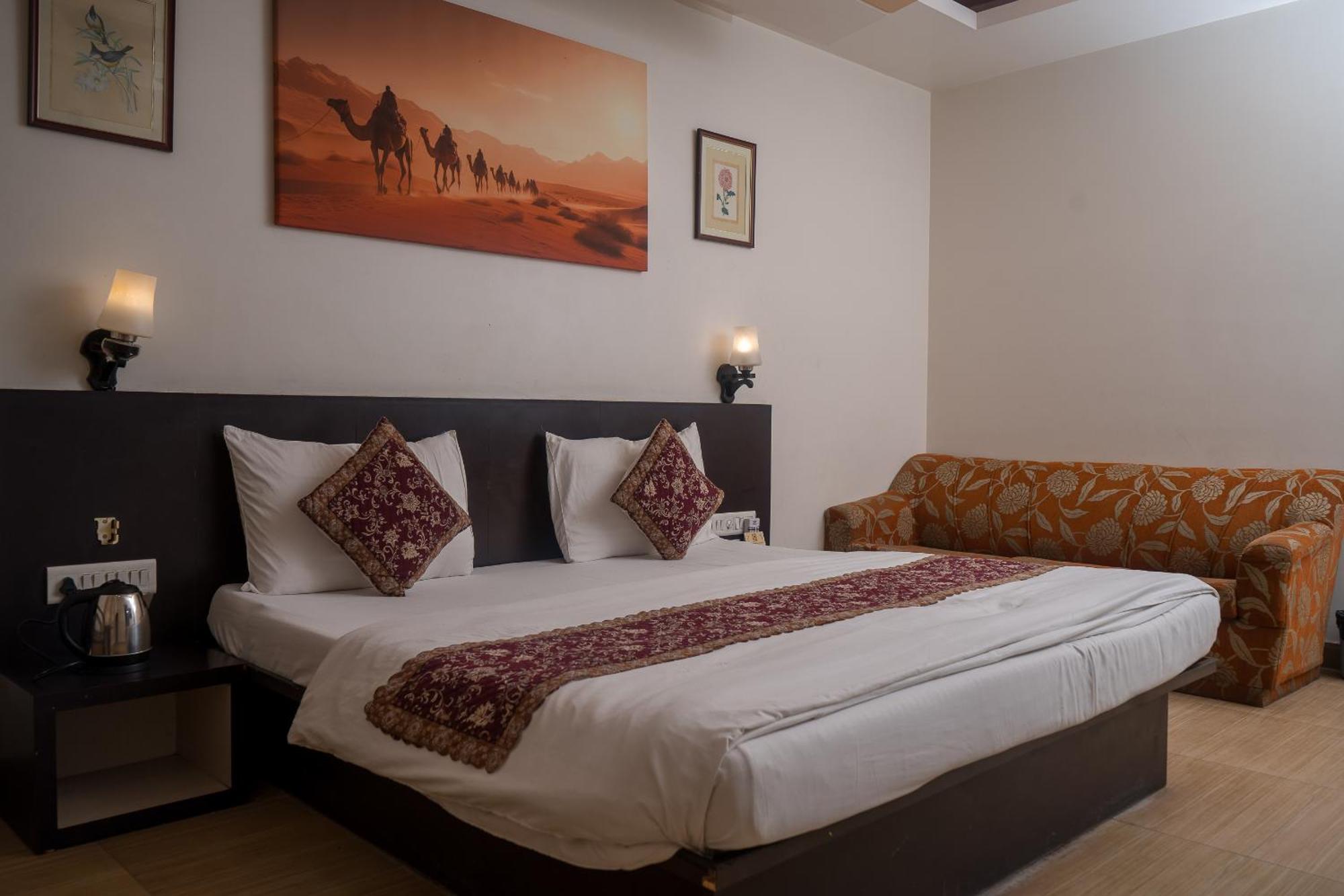 Hotel Ruby Джайпур Екстериор снимка