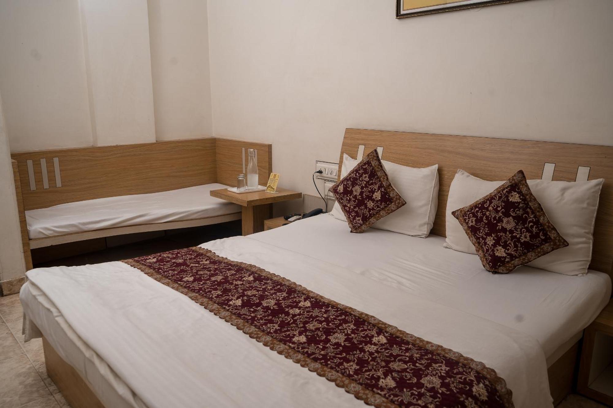 Hotel Ruby Джайпур Екстериор снимка
