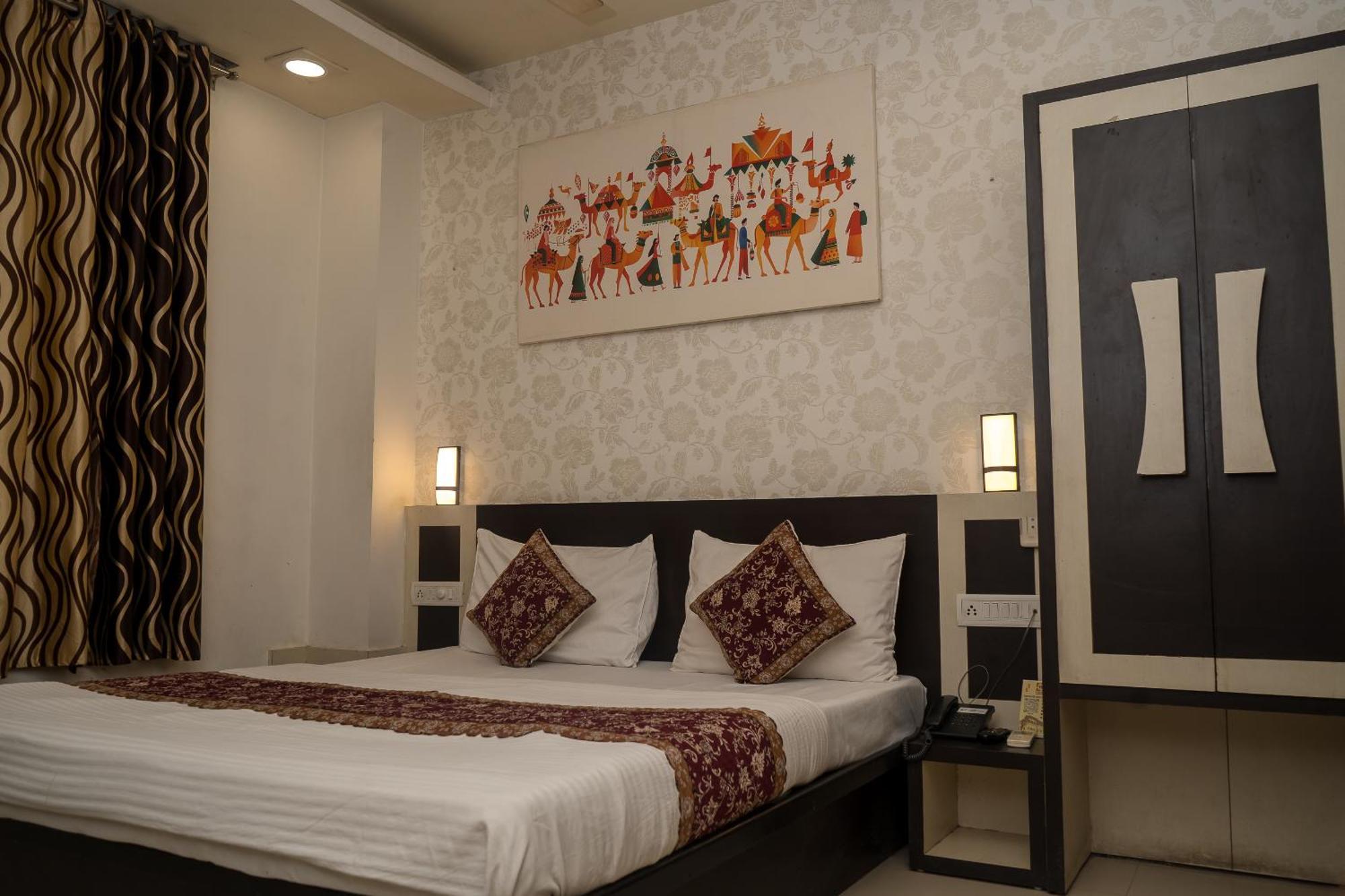 Hotel Ruby Джайпур Екстериор снимка